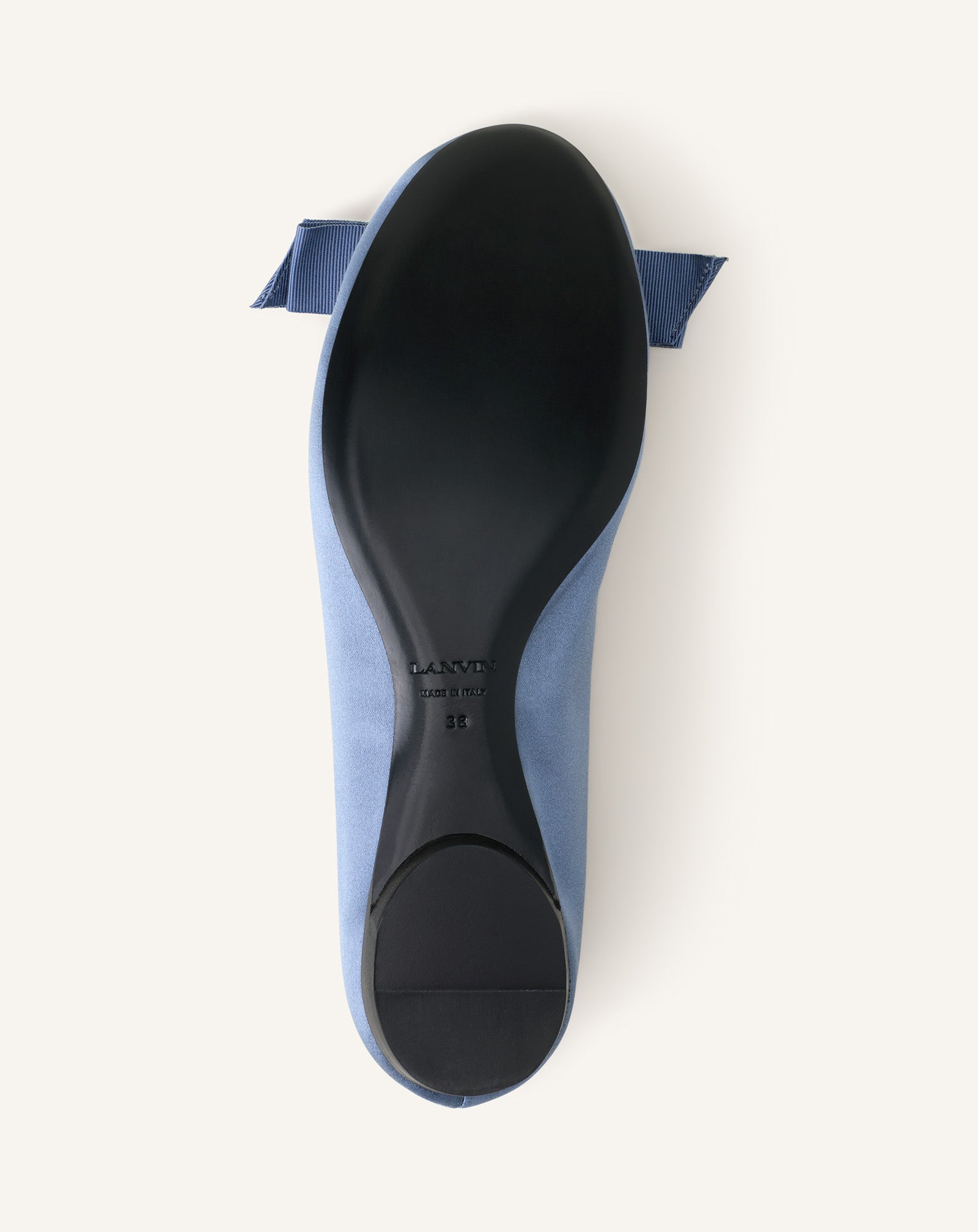 THE BALLERINA WITH A SATIN BOW