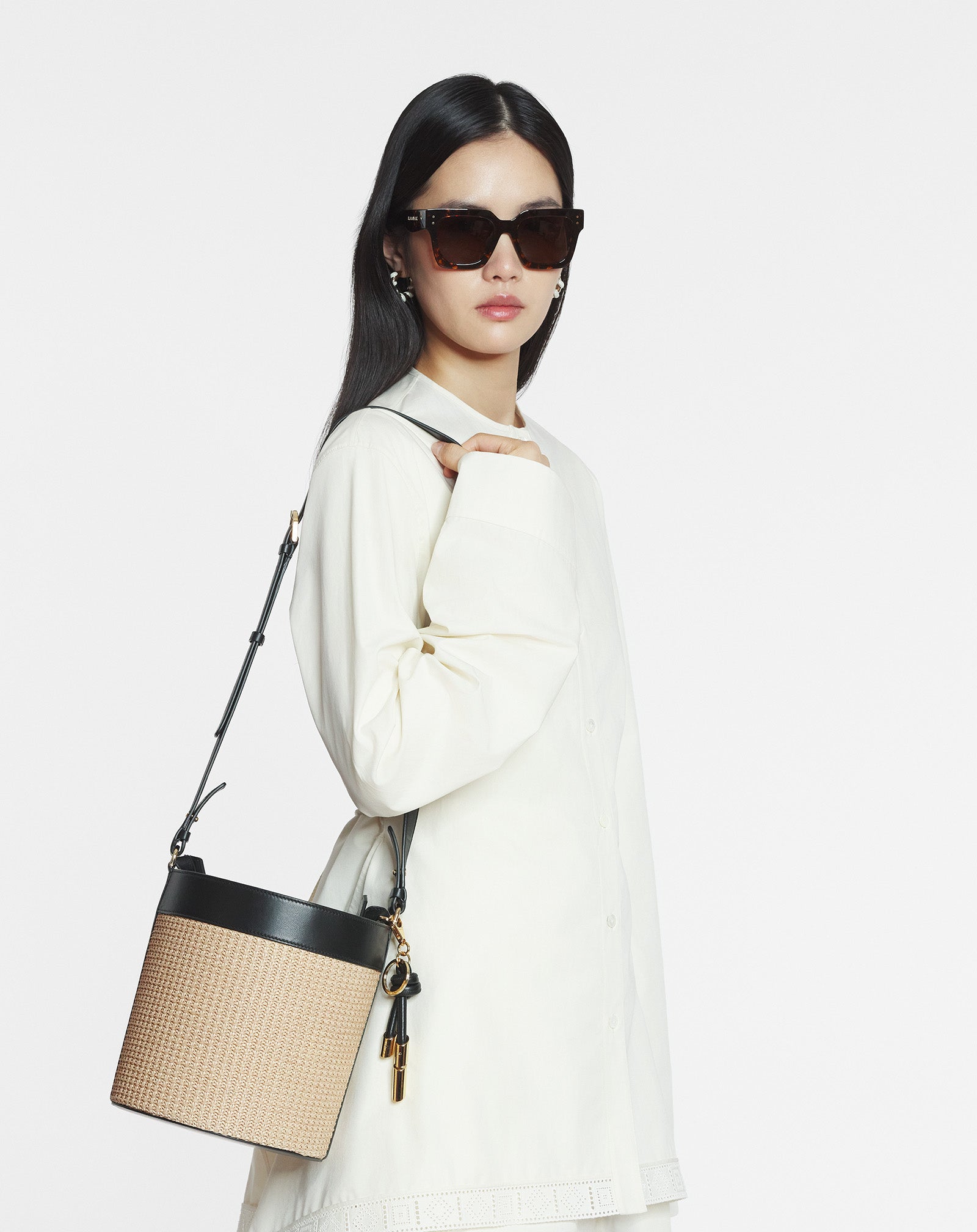 SÉQUENCE RAFFIA BUCKET BAG