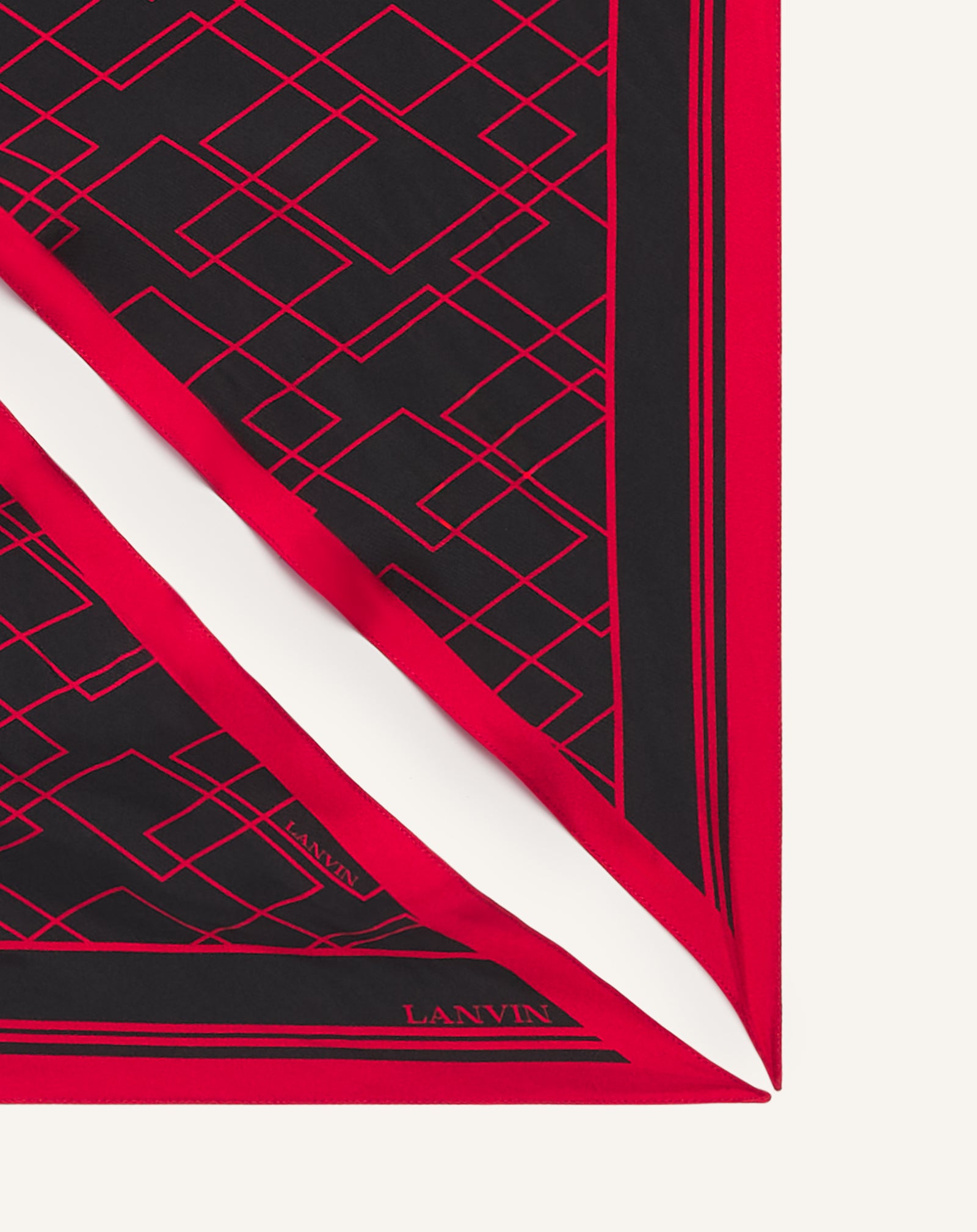 TOP BIJOU MOTIF DIAMANT GRAPHIQUE NOIR