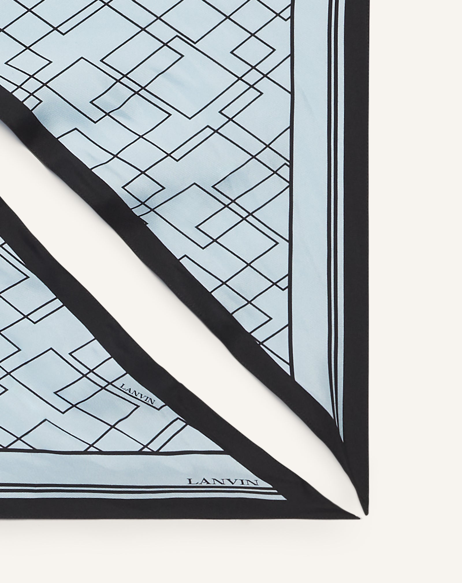 TOP BIJOU MOTIF DIAMANT GRAPHIQUE