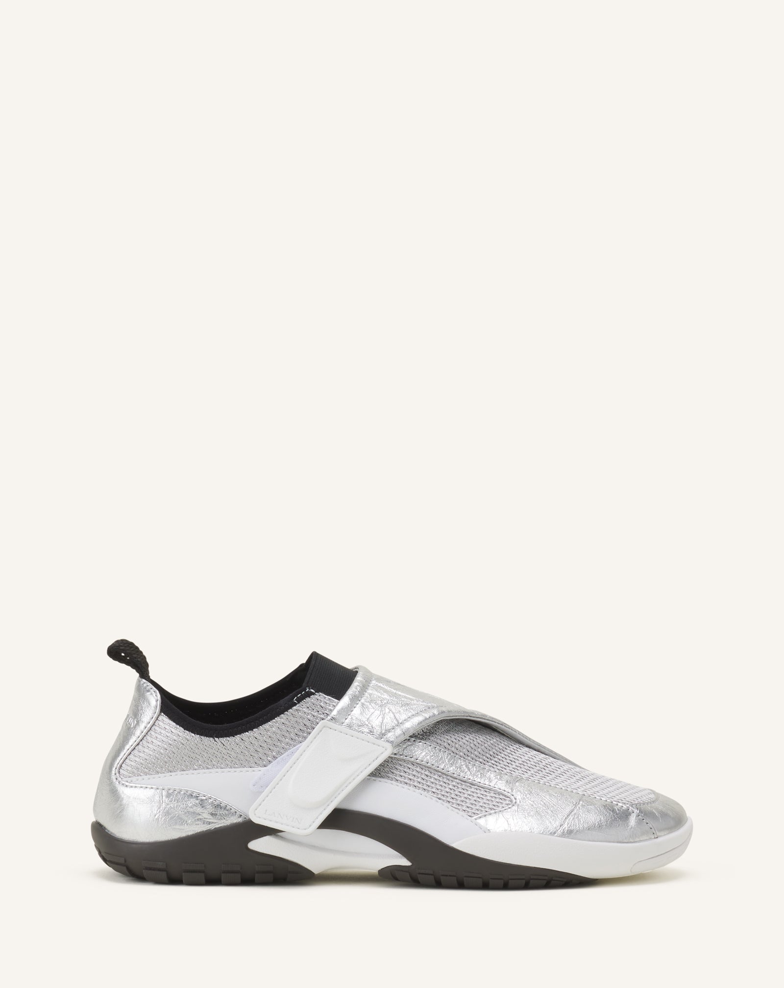 SNEAKER LNV1 EN CUIR METALLISE FROISSE NOIR