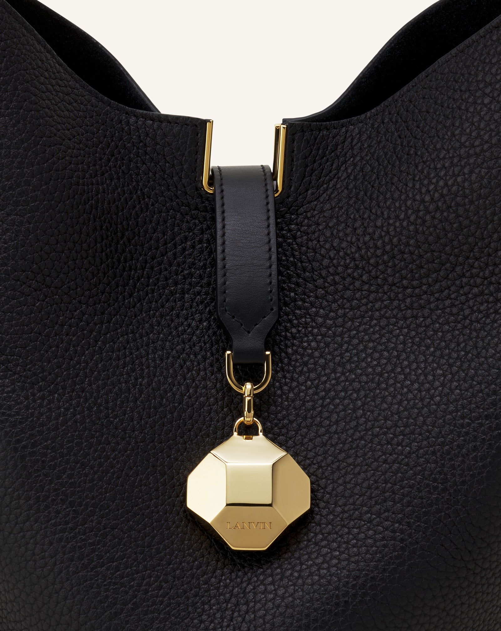 BLACK CATCH BY LANVIN BUCKET BAG IN GRAINED LEATHER