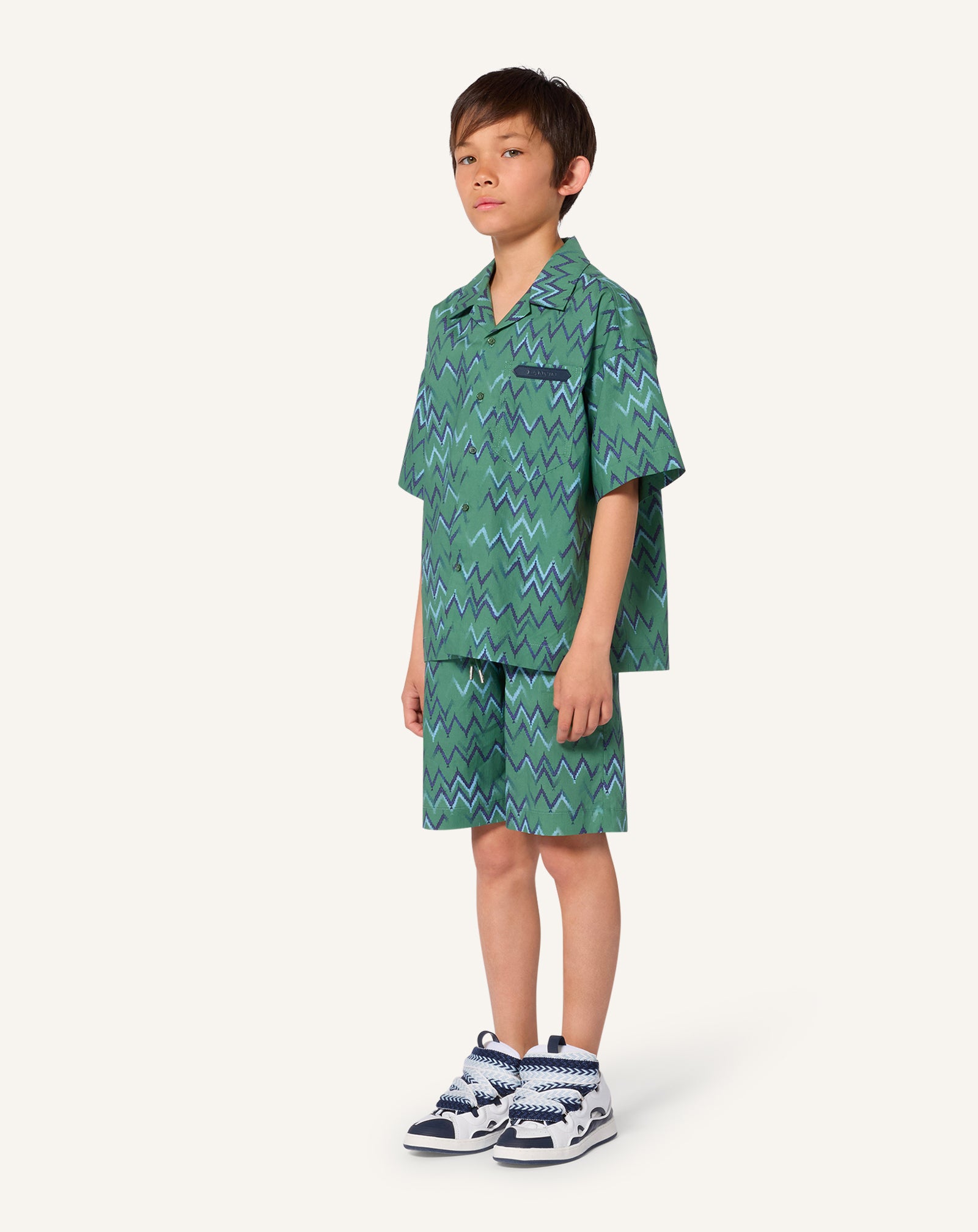 GREEN POPLIN BERMUDA SHORTS