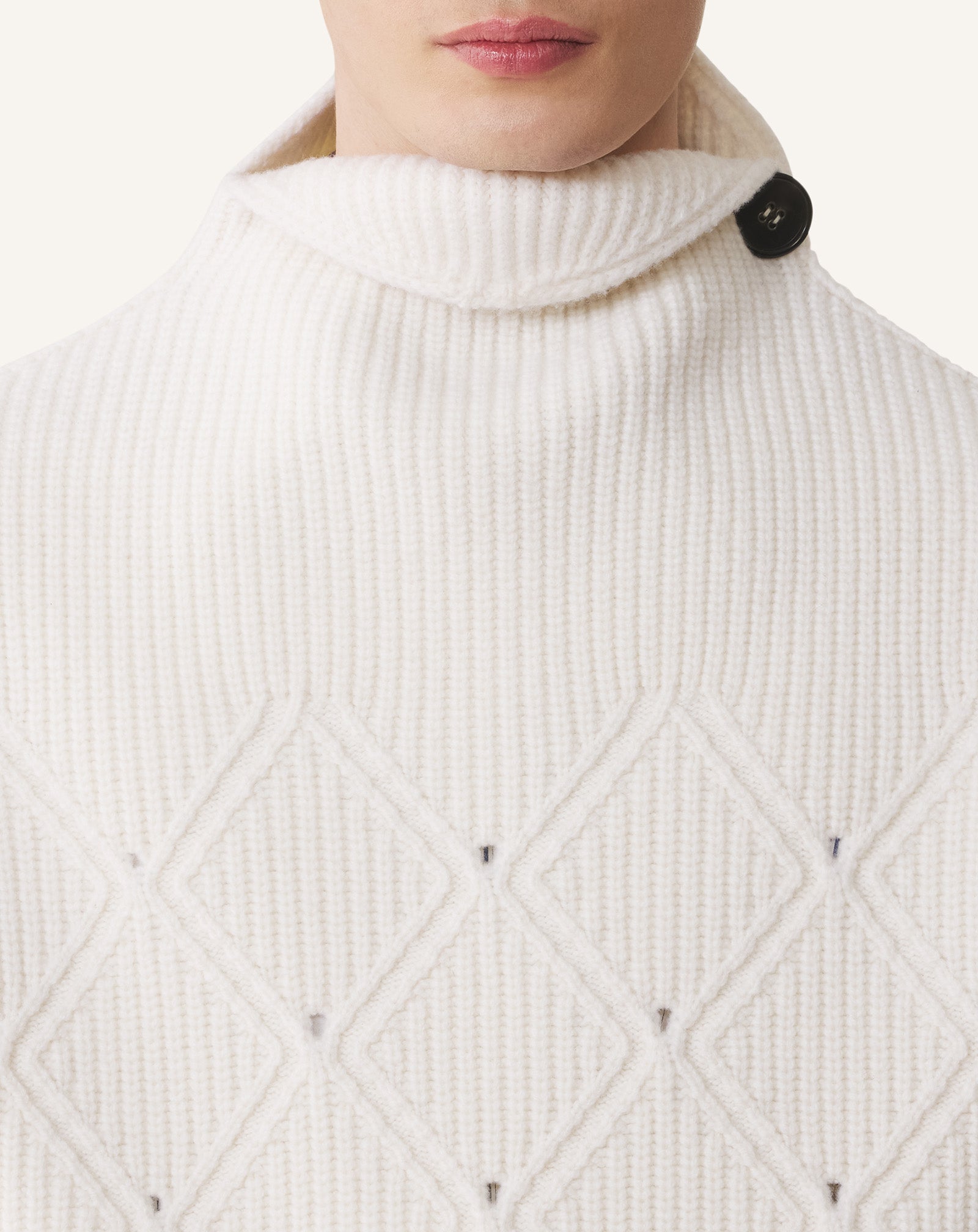 DIAMOND DETAIL SLEEVELESS WOOL SWEATER