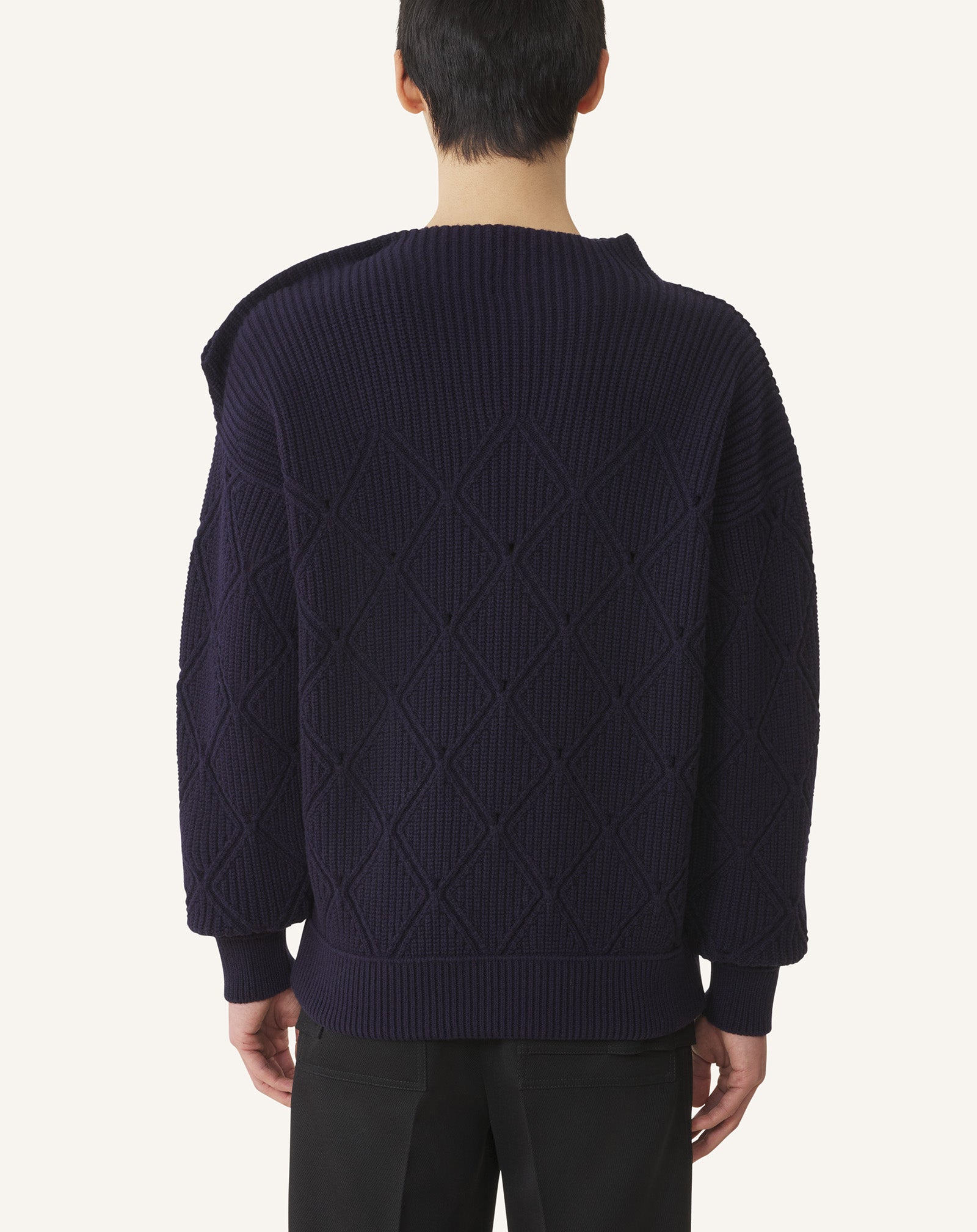 WOOL SWEATER WITH DIAMOND DETAIL