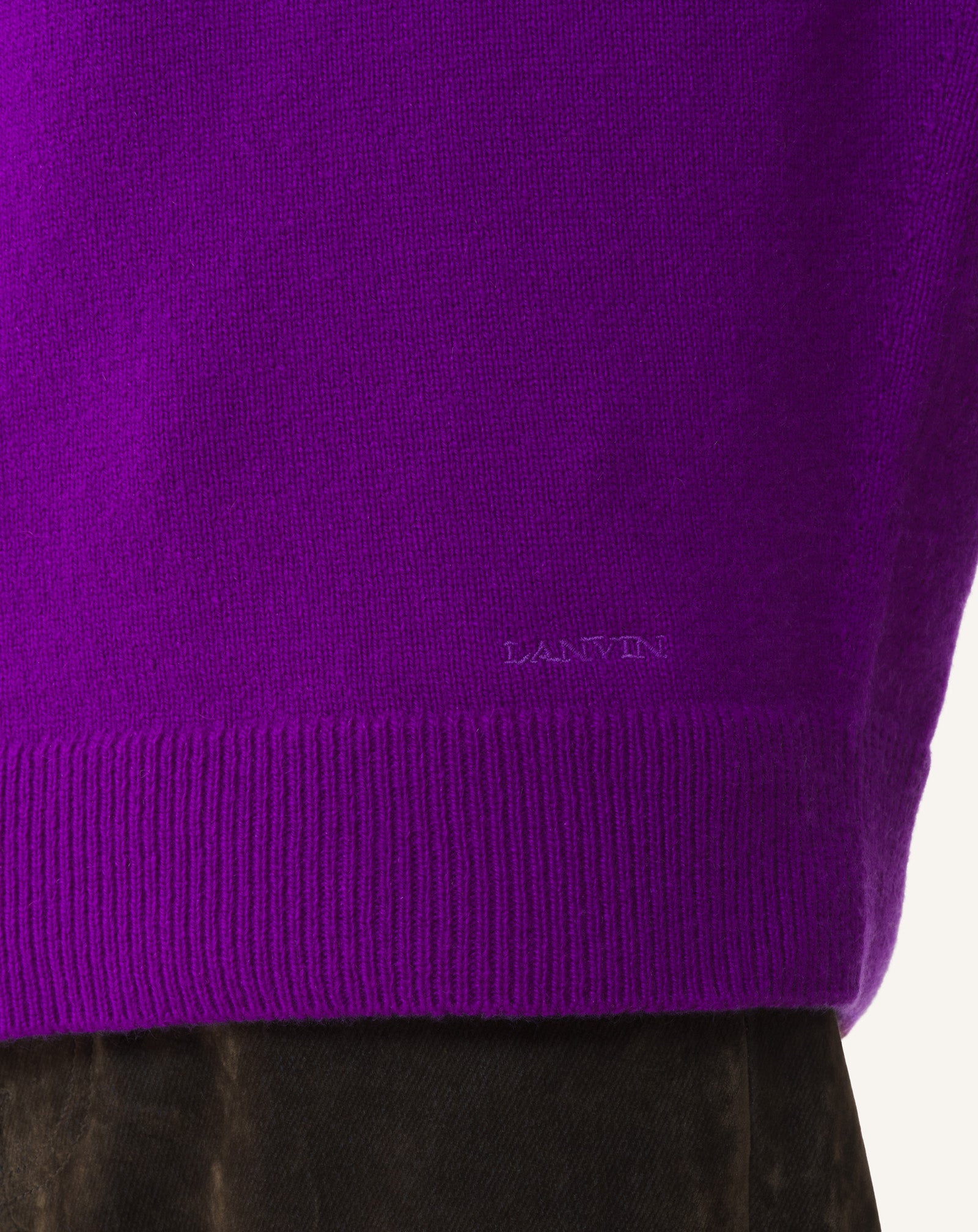PULL DROIT EN CACHEMIRE VIOLET