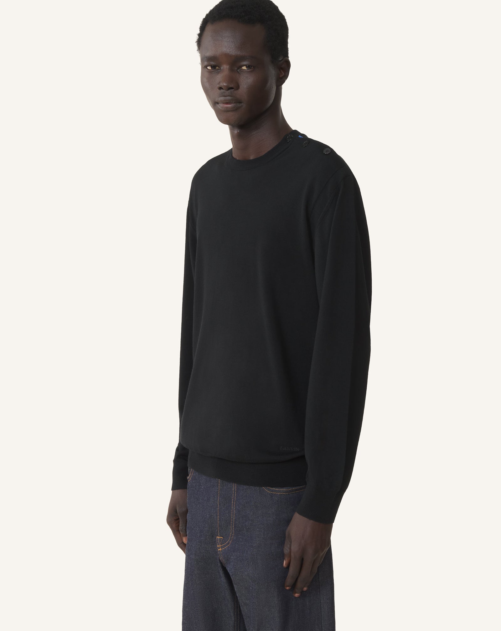 PULL CLASSIQUE EN LAINE MÉRINOS NOIR