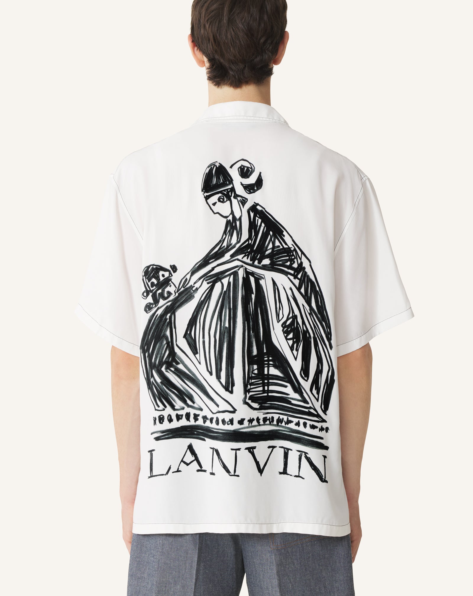 SHIRT WITH MOTHER AND DAUGHTER PRINT ON THE BACK