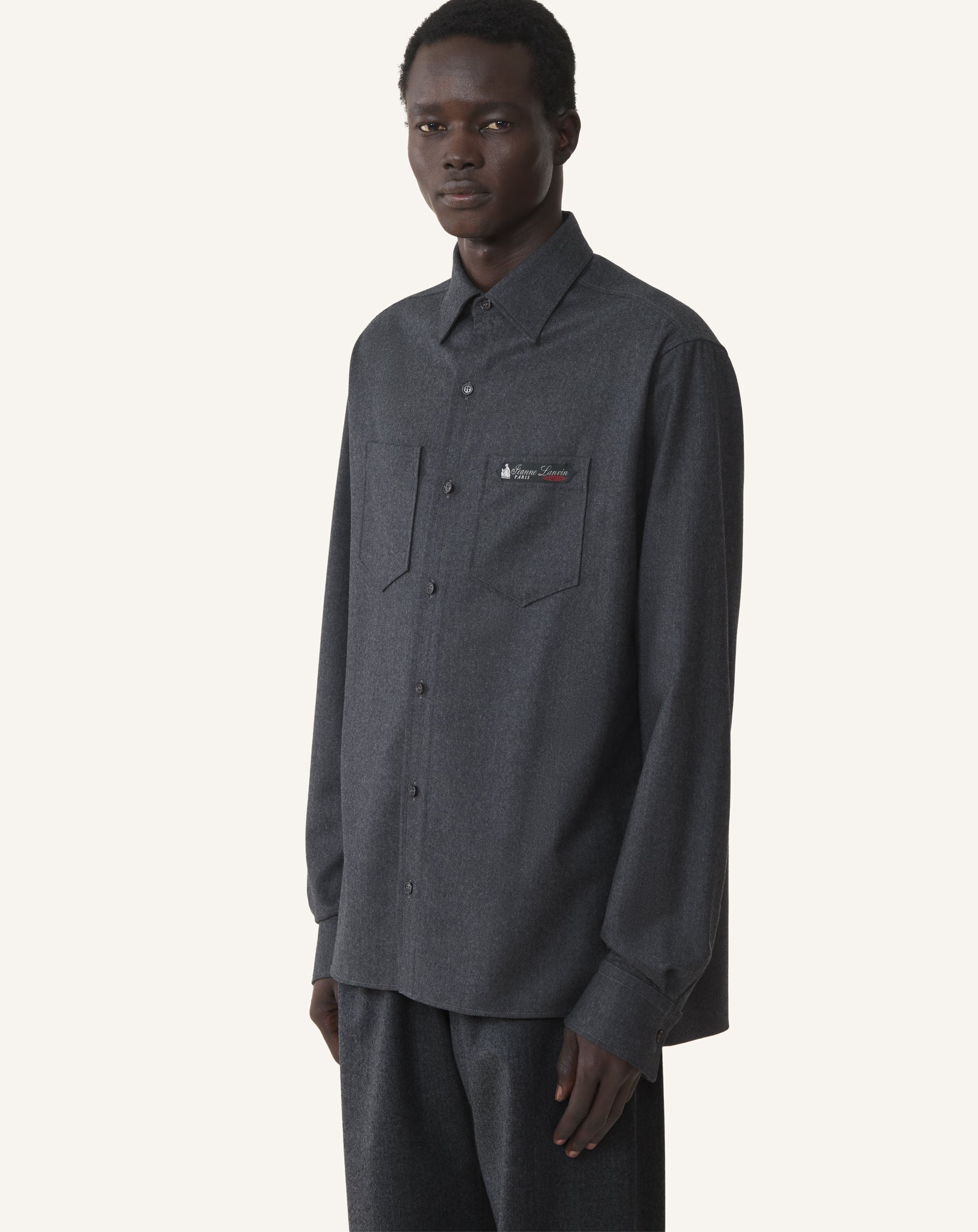 SURCHEMISE DROITE EN FLANELLE DE LAINE NOIR