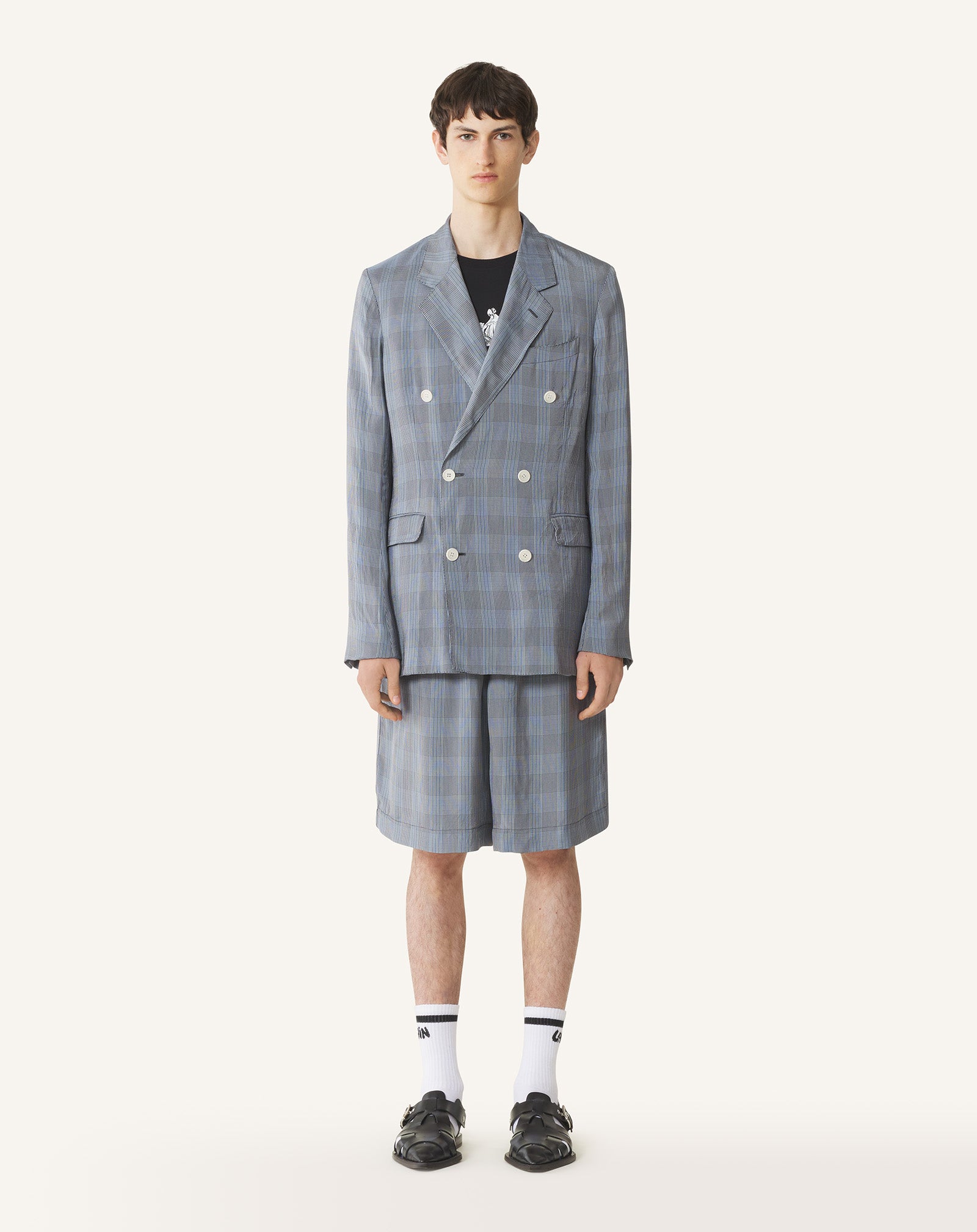 BLACK VISCOSE BERMUDA SHORTS