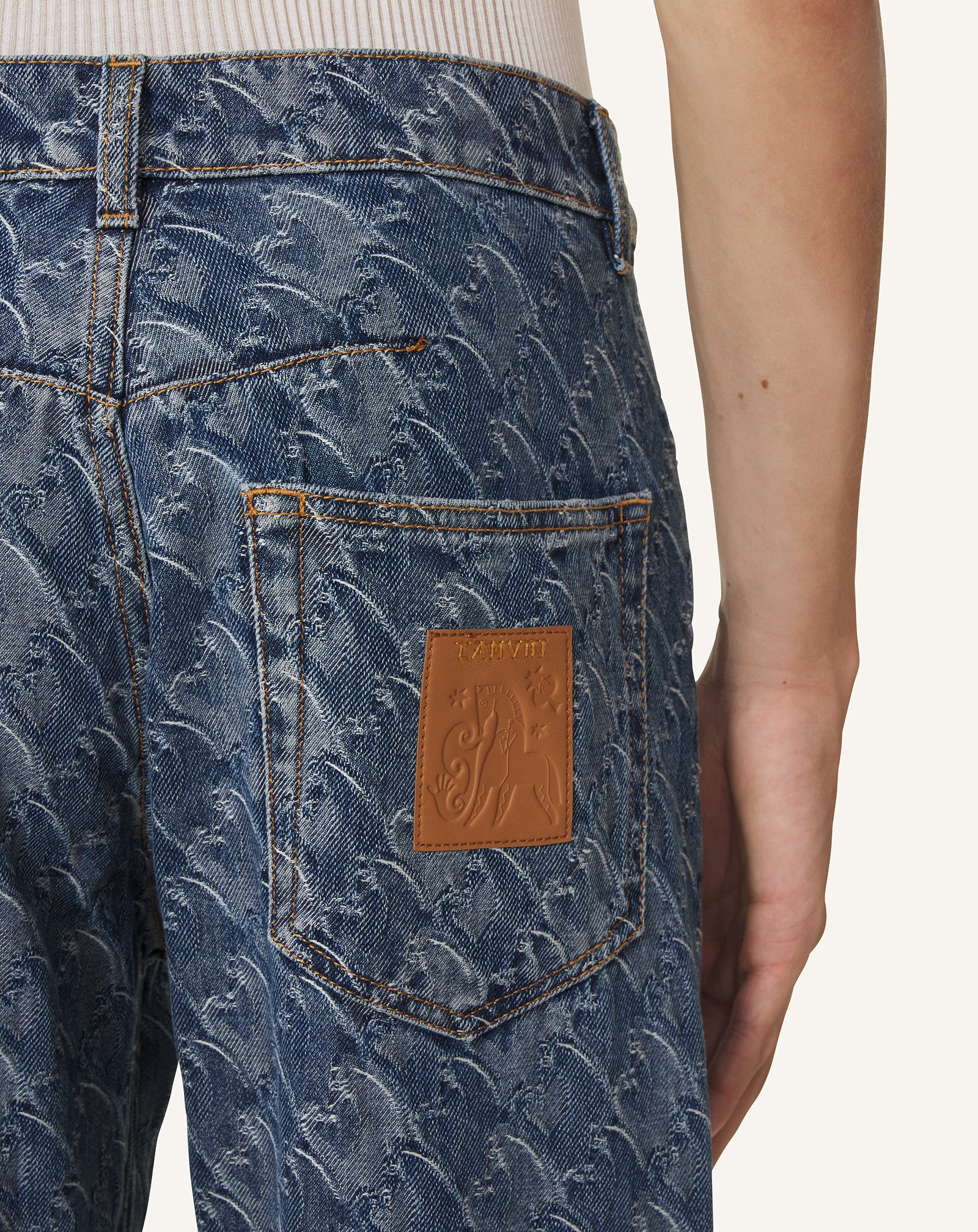 PANTALON EN DENIM JACQUARD LUNAR YEAR BLEU