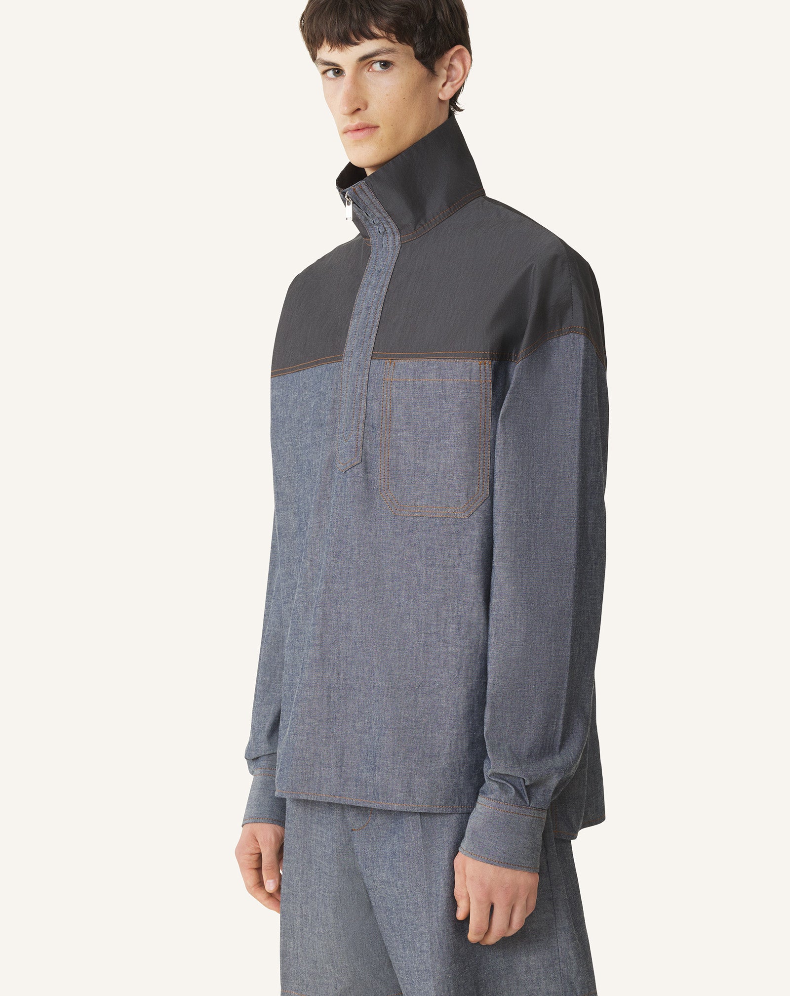 HIGH ZIP-NECK CHAMBRAY TOP