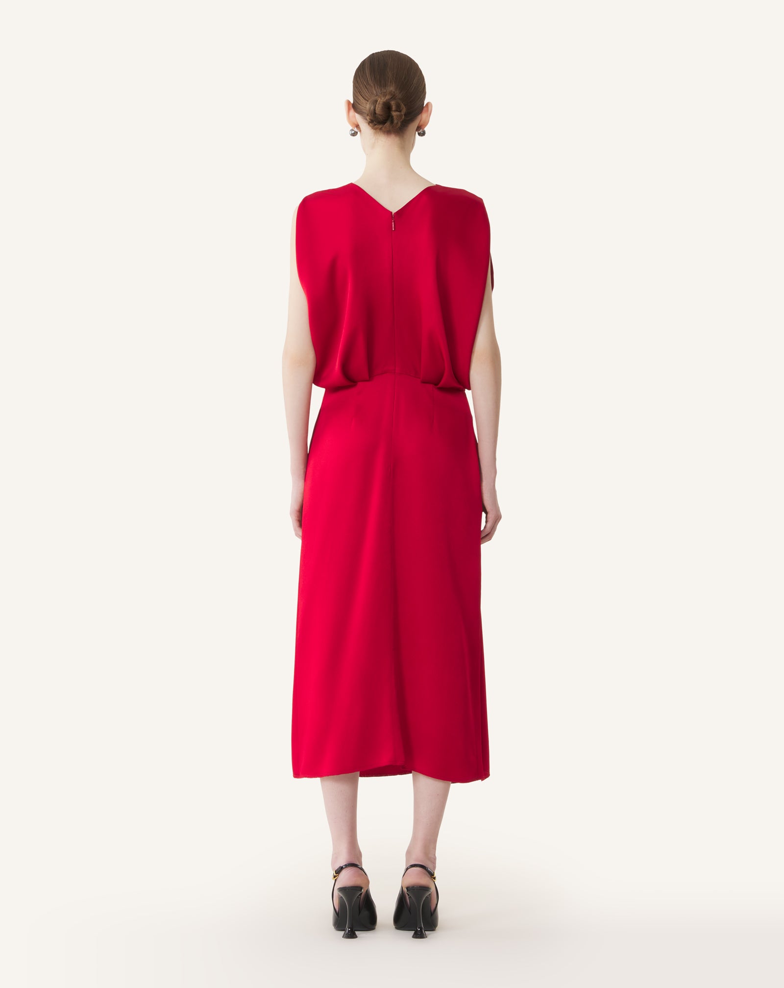 ROBE DRAPÉE SANS MANCHES EN SATIN