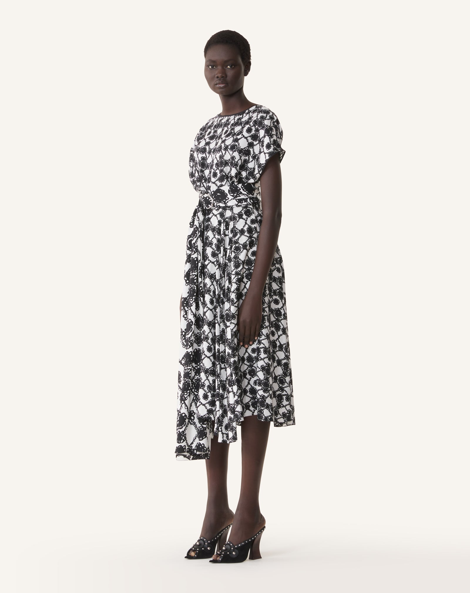 ROBE DRAPÉE EN SOIE IMPRIMÉE BLANC