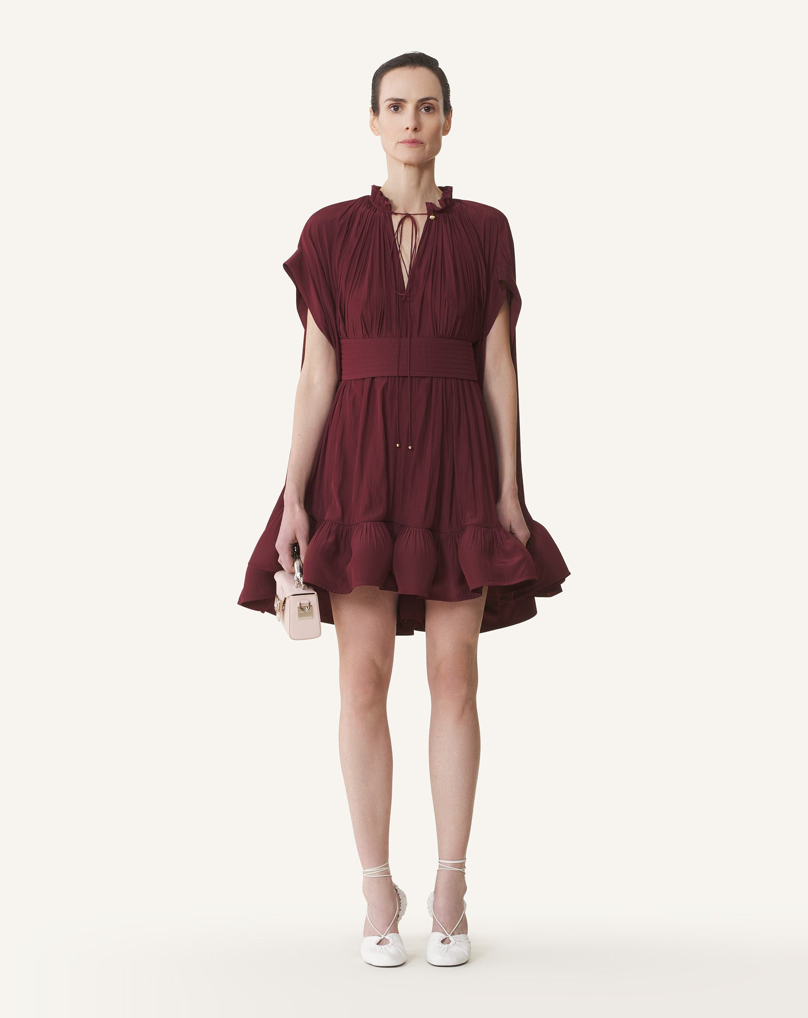 ROBE COURTE EN CHARMEUSE