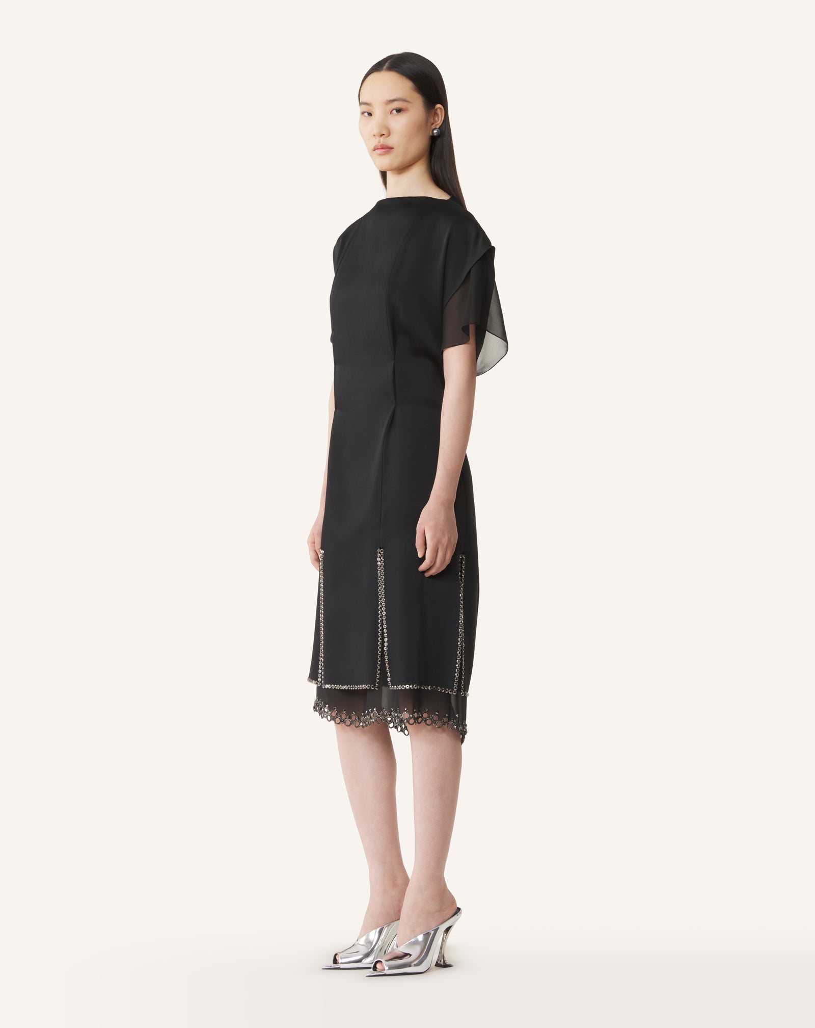 ROBE MIDI BRODÉE EN SATIN