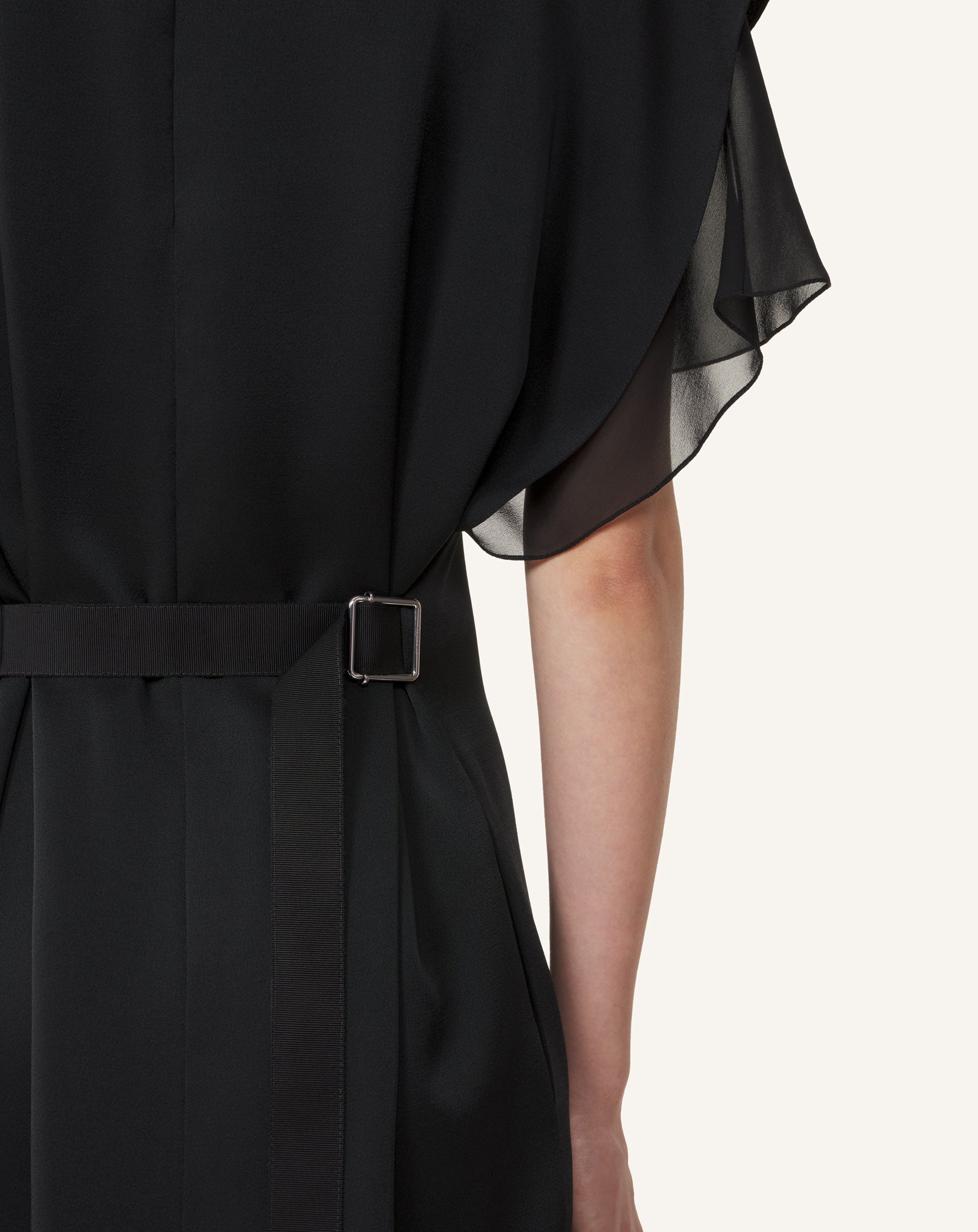 ROBE MIDI BRODÉE EN SATIN