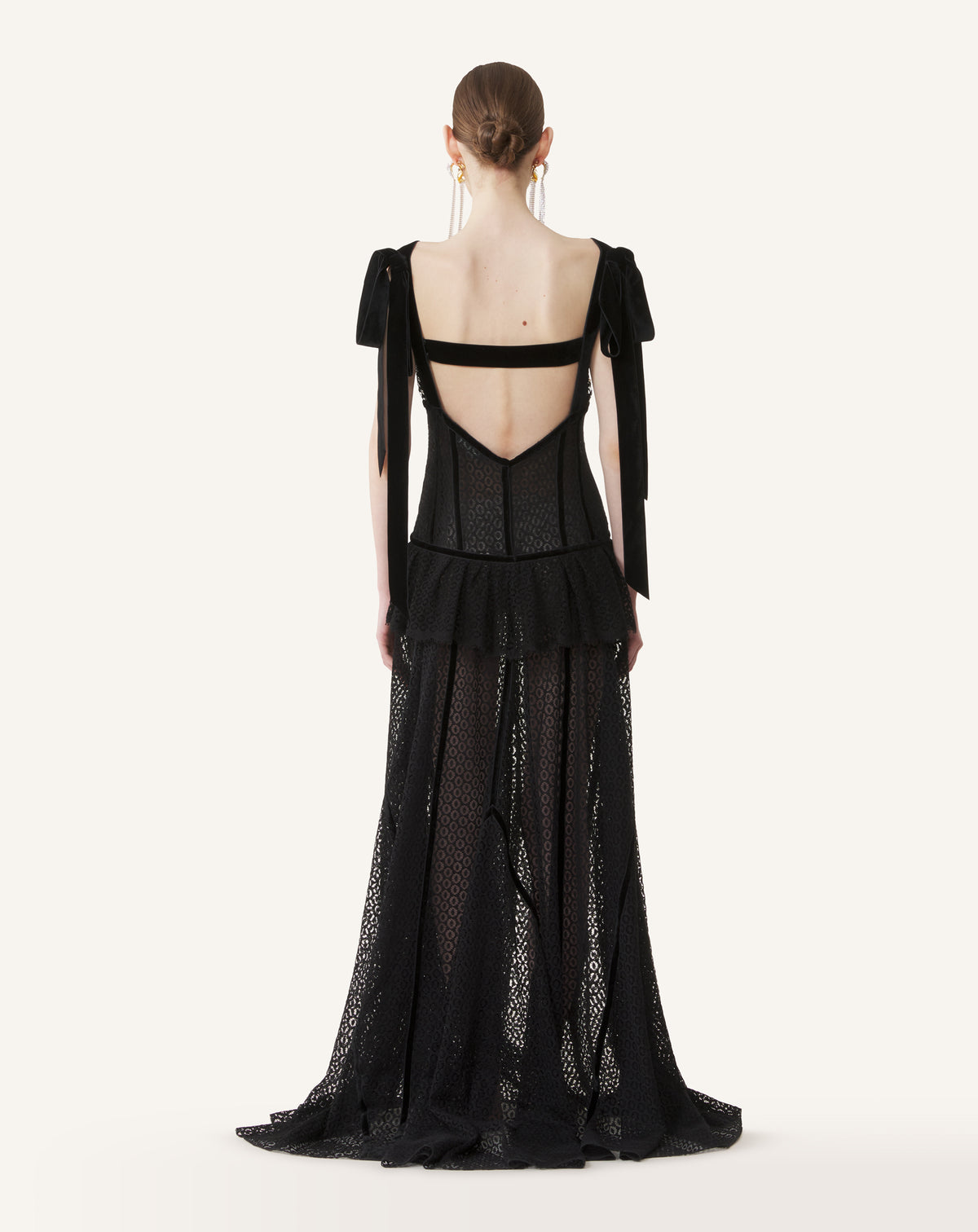 ROBE BRODÉE DOS NU EN DENTELLE