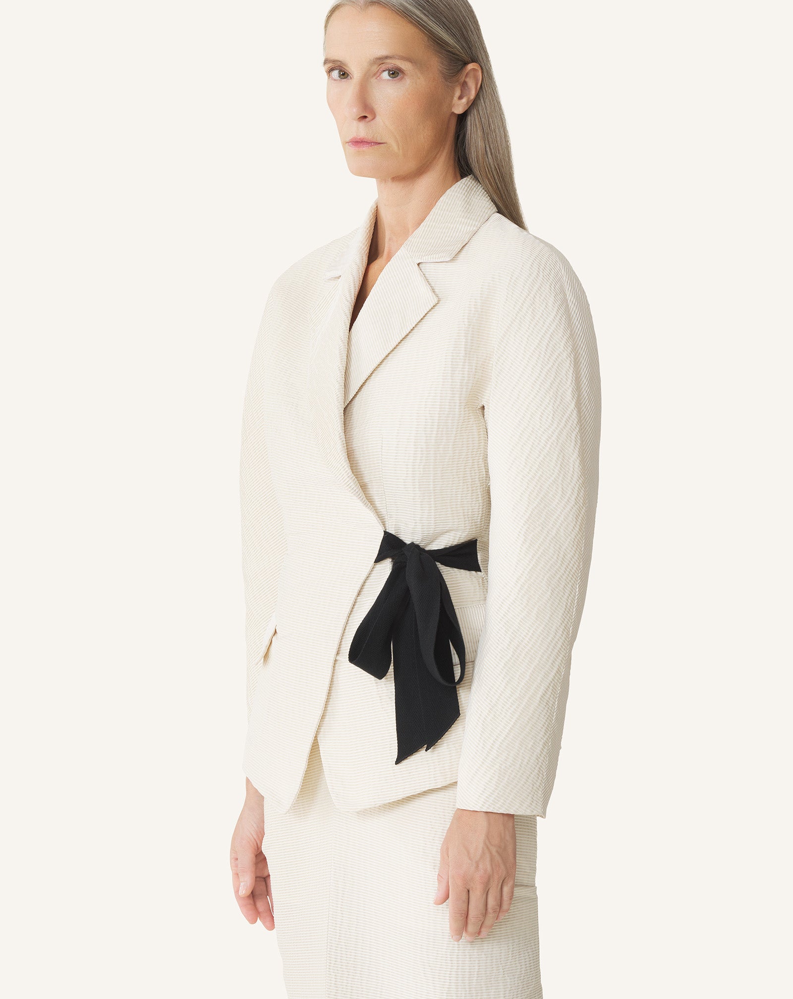 WHITE BELTED JACQUARD JACKET