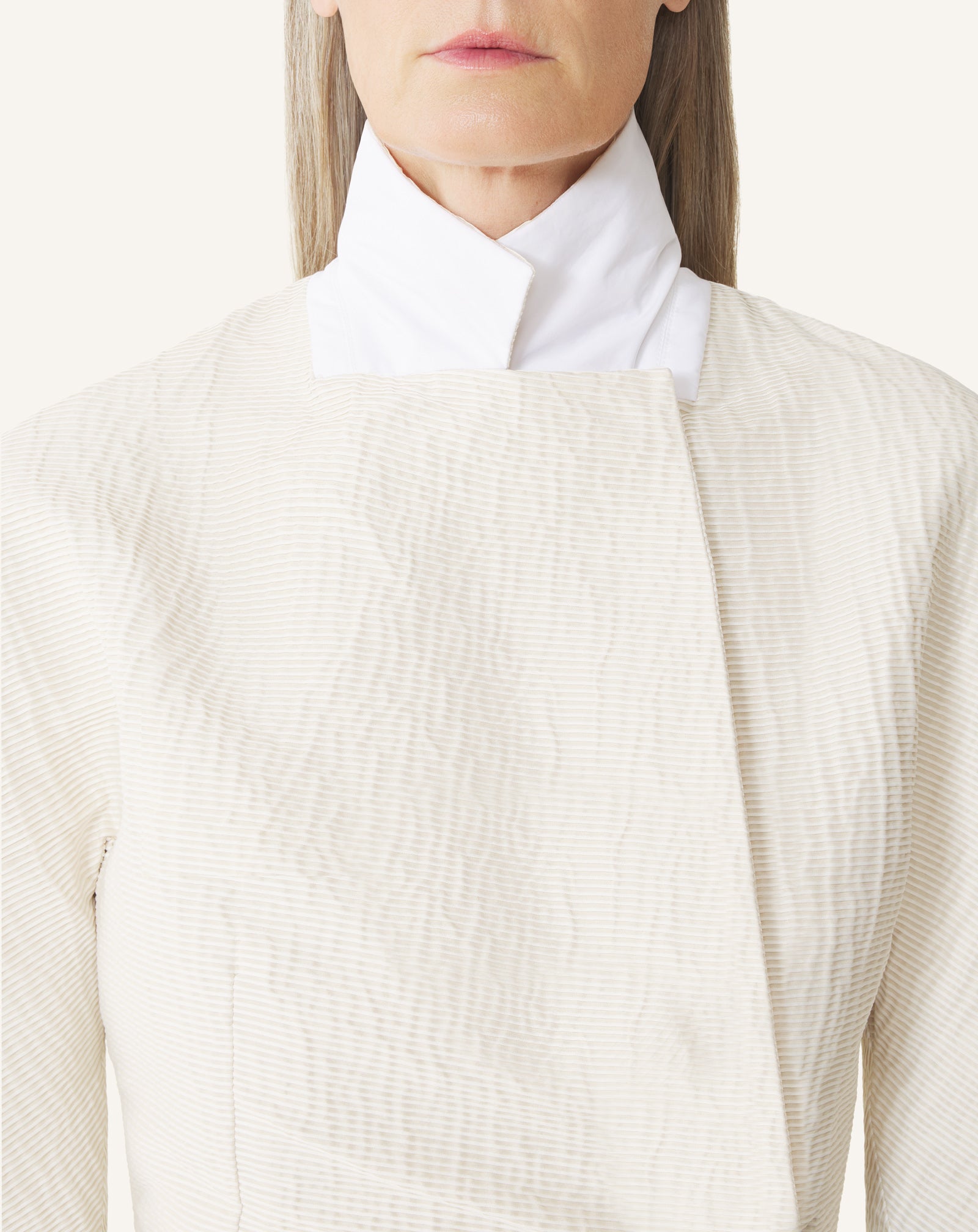 WHITE BELTED JACQUARD JACKET