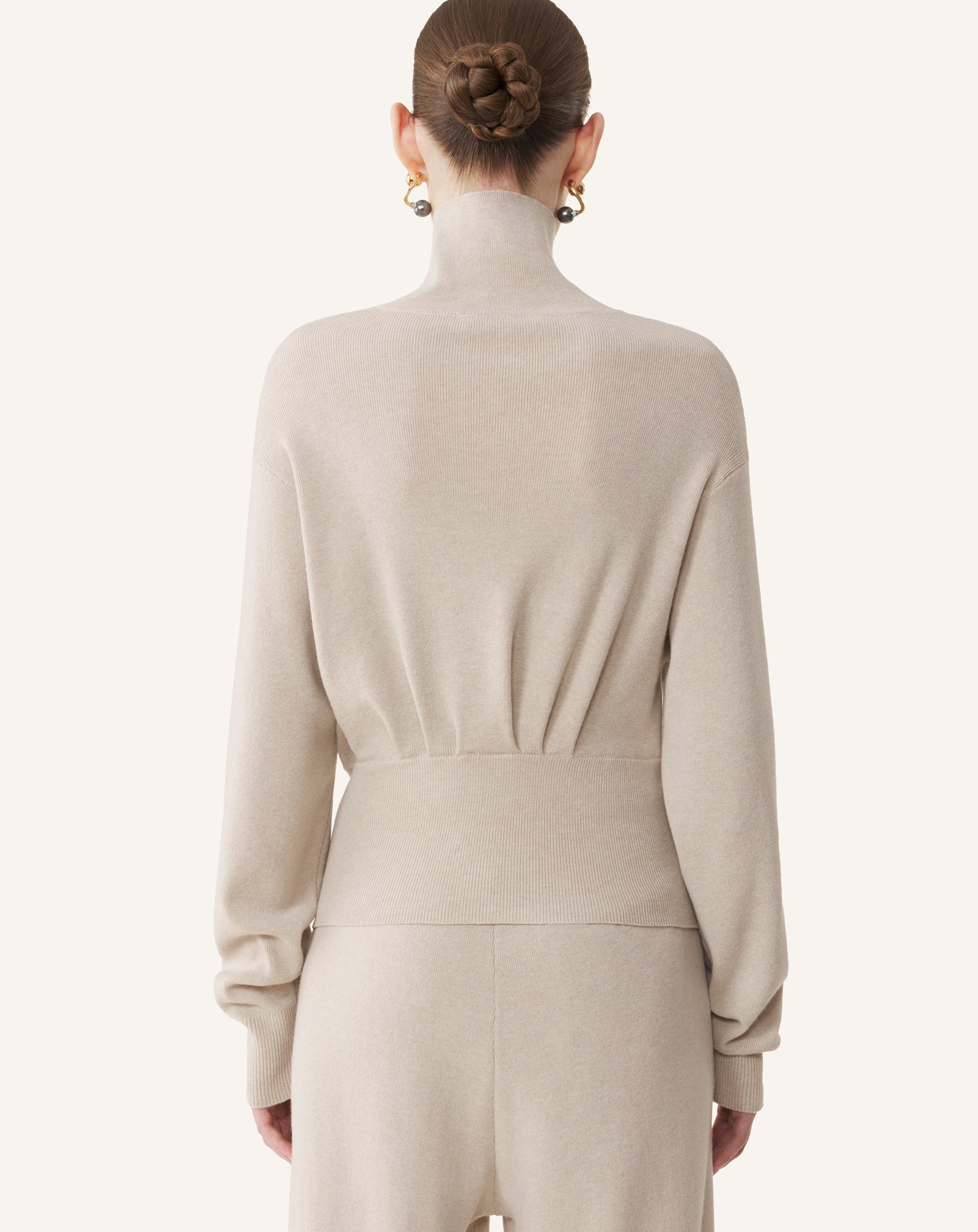 WOOL AND CASHMERE SWEATER