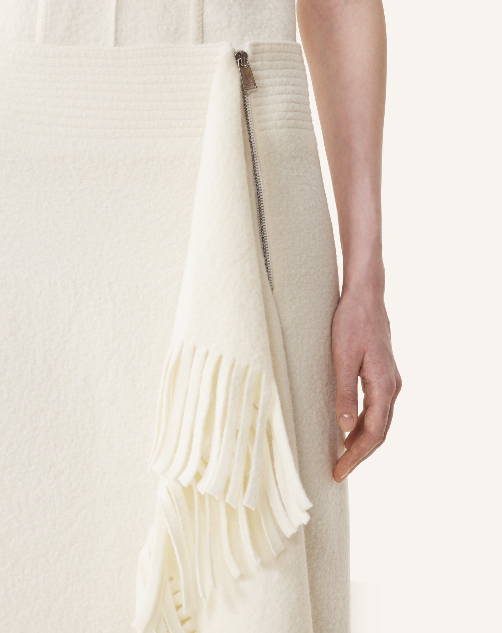JUPE À FRANGES EN MAILLE DE COTON