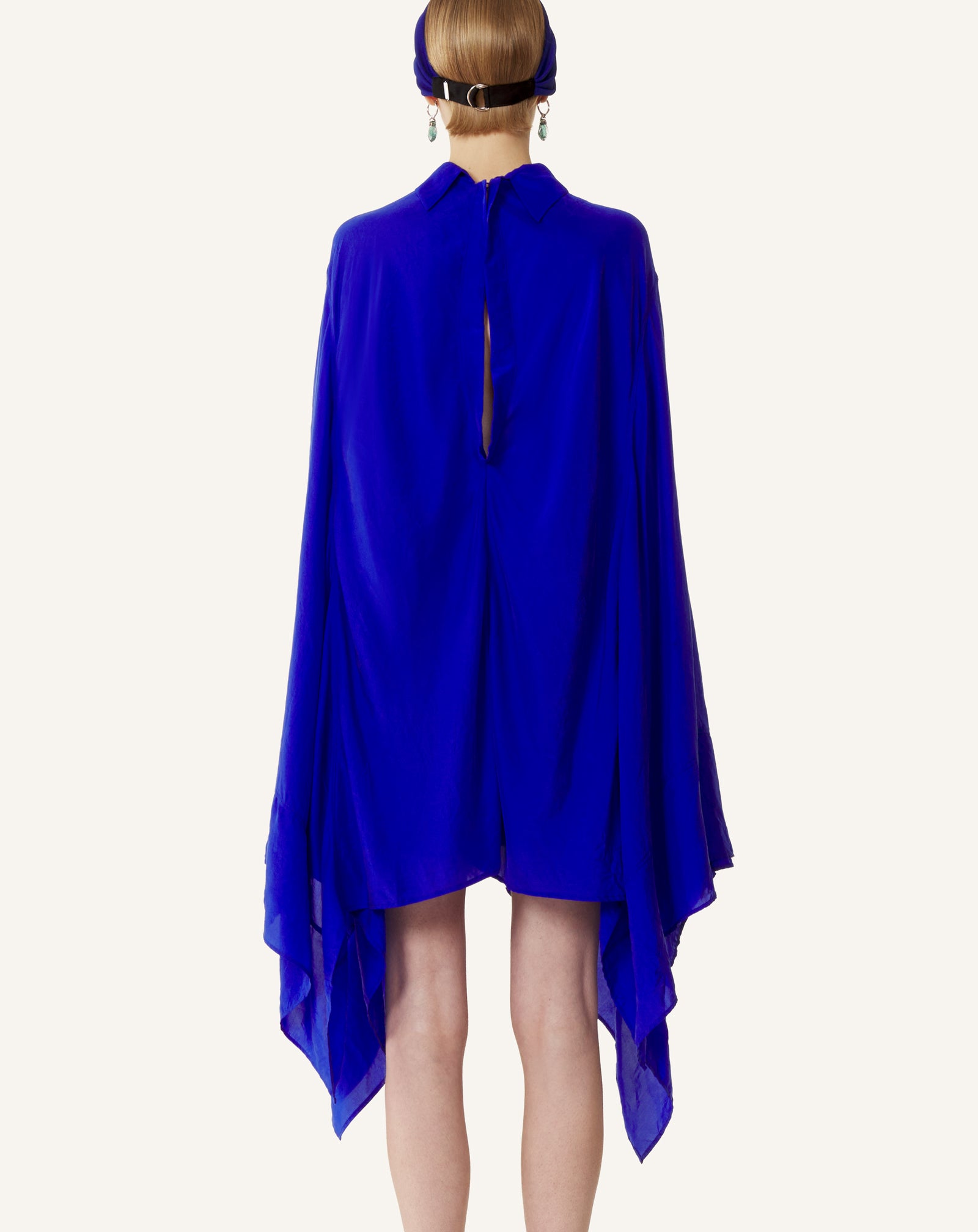 HAUT AMPLE EN SOIE BLEU