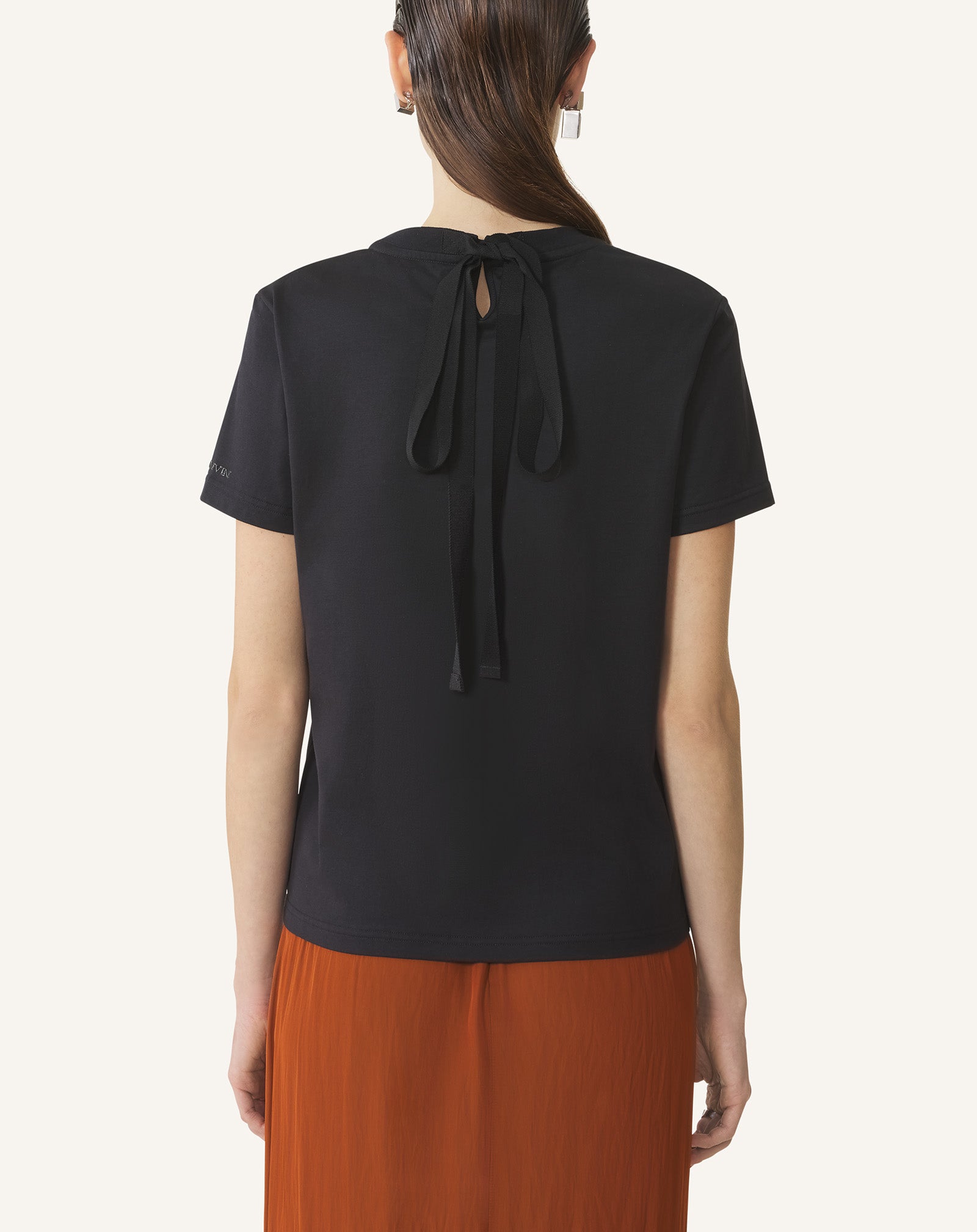 BLACK COTTON T-SHIRT WITH RIBBON DETAIL